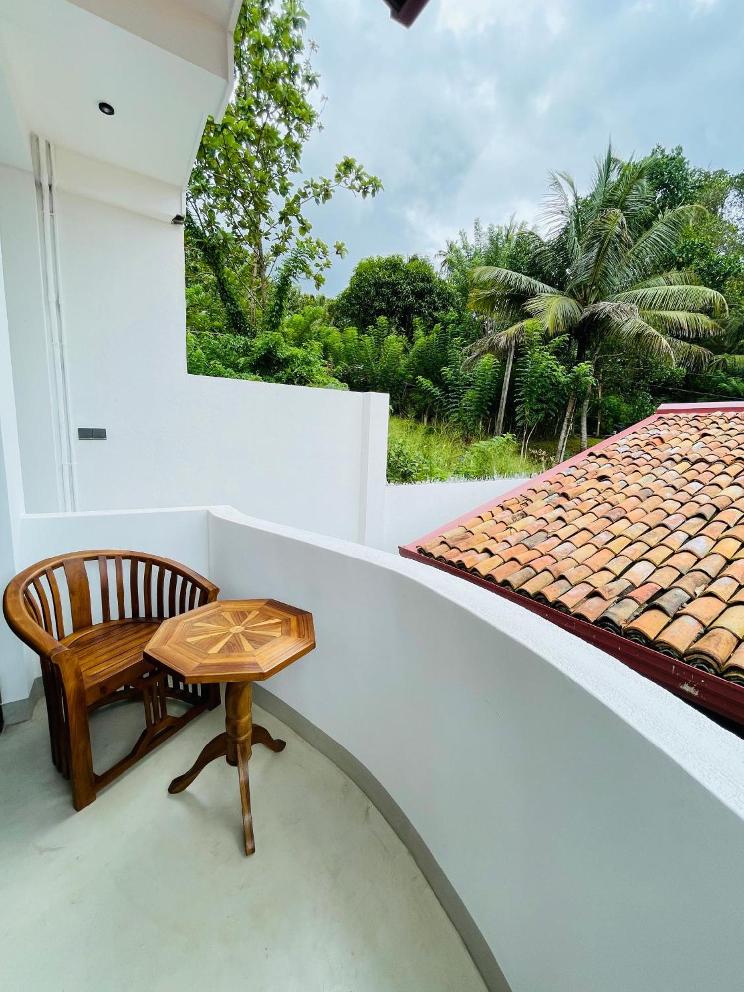 Thara Inn Villa 디크웰라 외부 사진