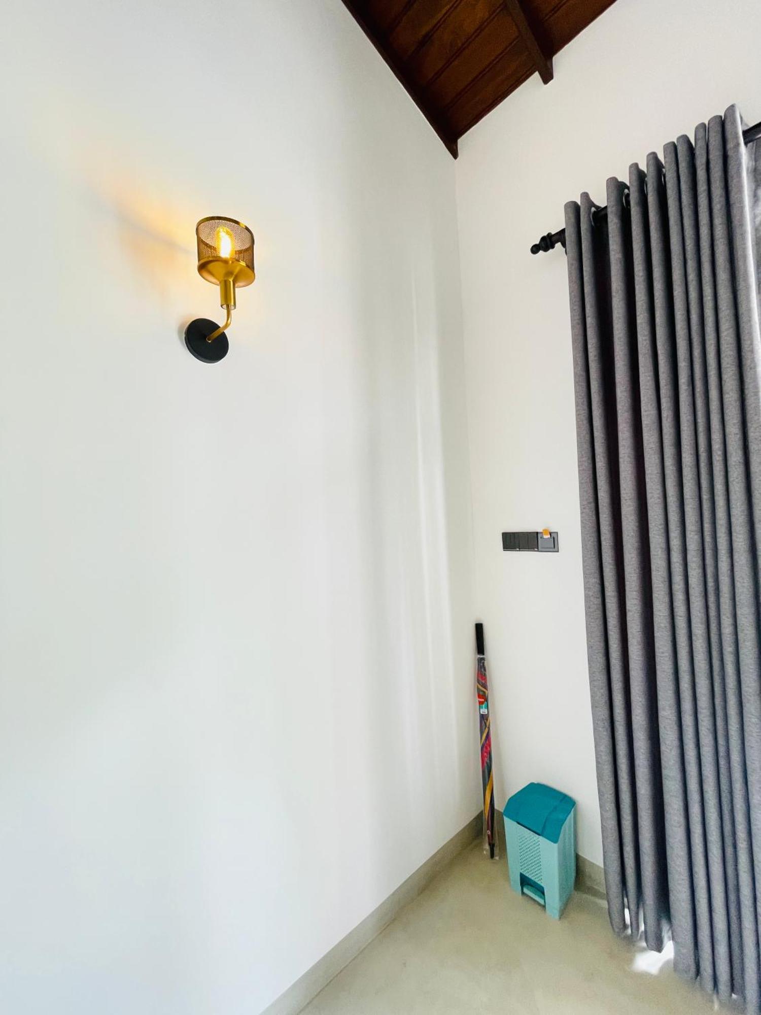 Thara Inn Villa 디크웰라 외부 사진