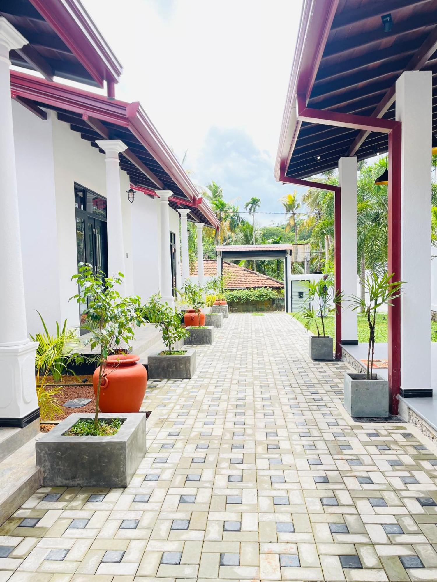 Thara Inn Villa 디크웰라 외부 사진