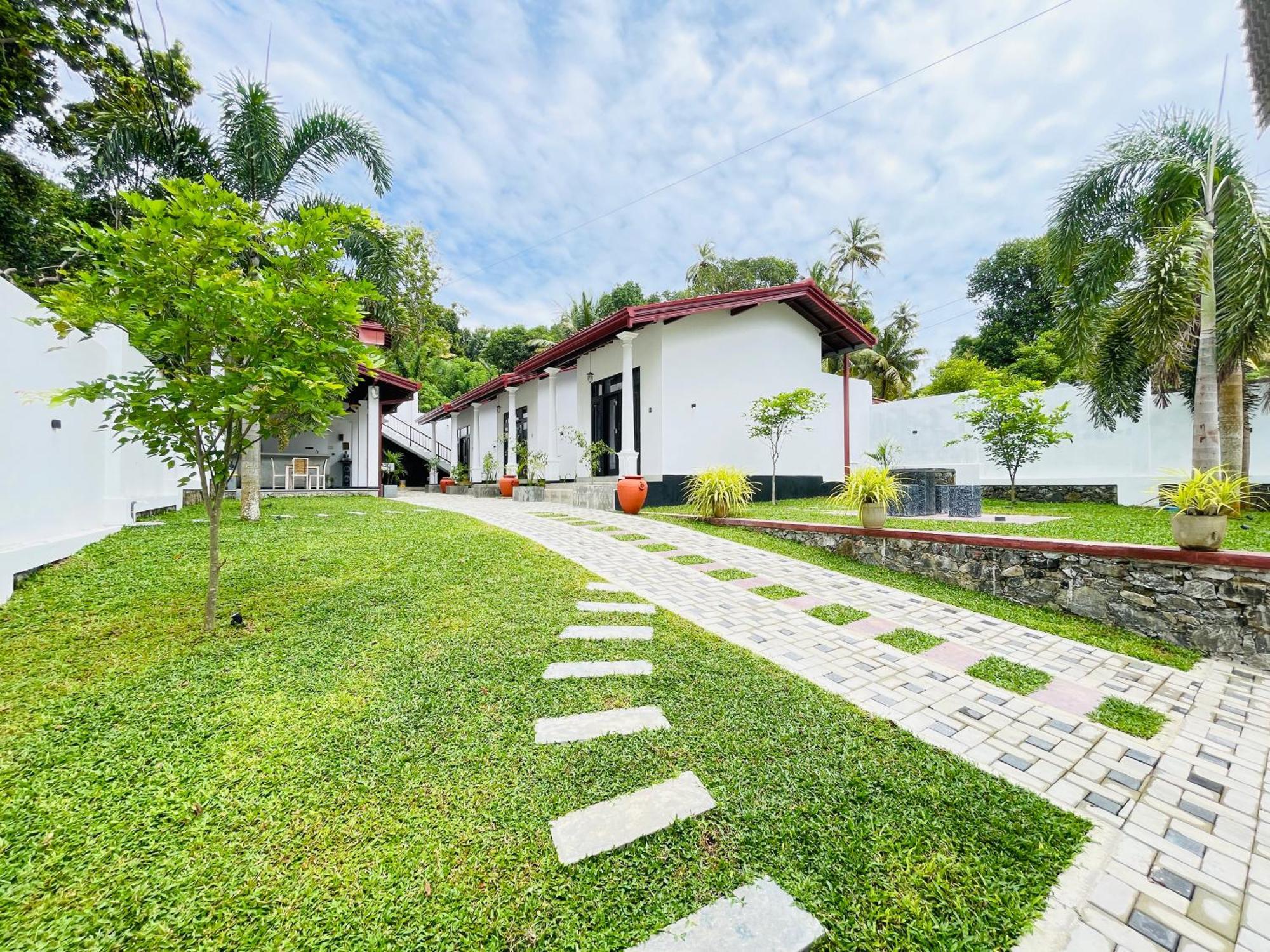 Thara Inn Villa 디크웰라 외부 사진